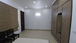Room in 3 BHK Apartment at Defence Colony – for Rent
