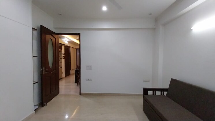 Room, defence colony 3 Bedroom 2010 Sq.Ft. Apartment In Defence Colony Delhi 9312982