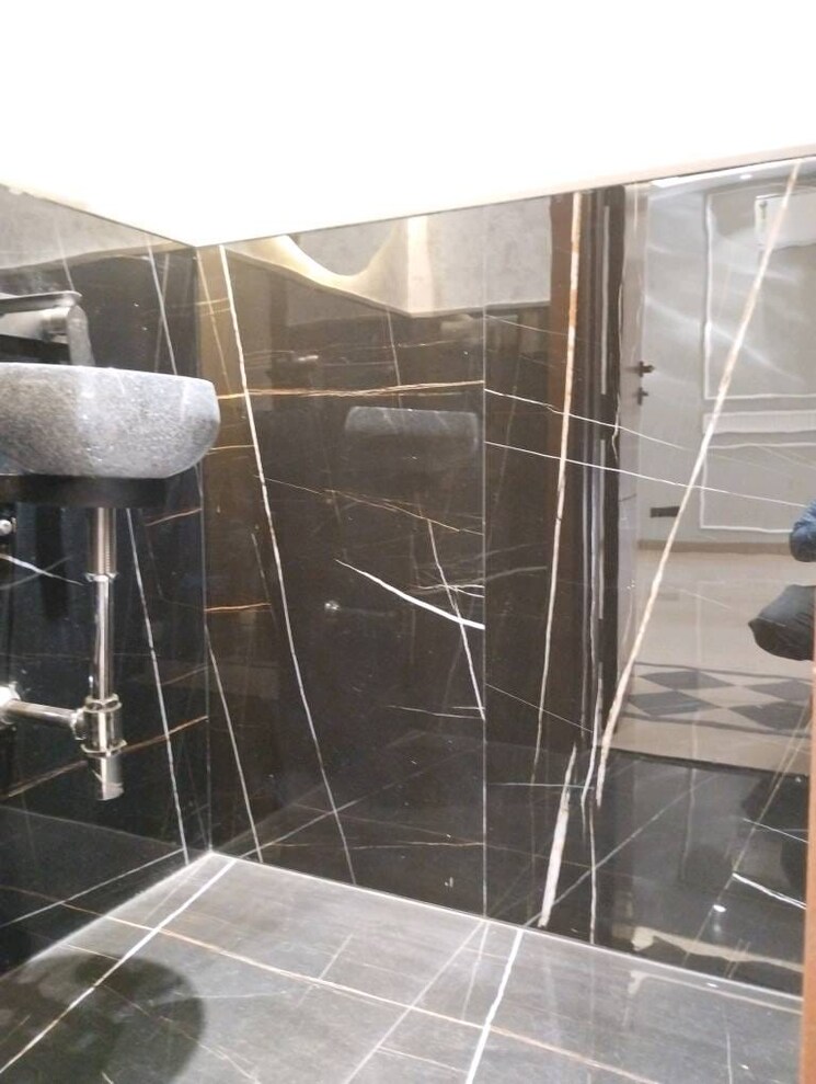 Bathroom, greater kailash i 4 Bedroom 2200 Sq.Ft. Builder Floor In Greater Kailash I Delhi 9312995