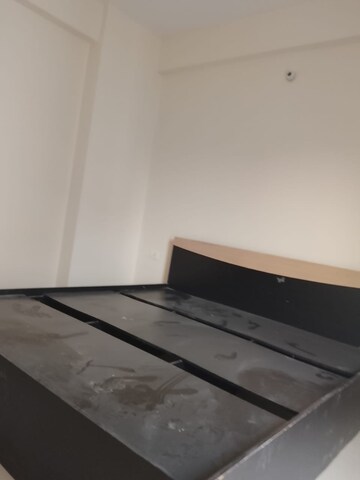 Room in 2.5 BHK Apartment at Fusion Homes, Tech Zone 4 Greater Noida – for Sale