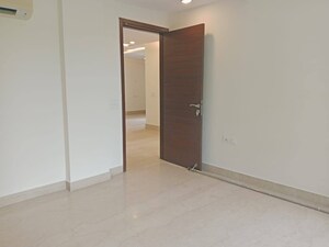 Room in 3 BHK Builder Floor at Greater Kailash I – for Rent