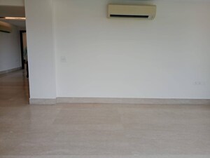 Room in 3 BHK Builder Floor at Greater Kailash I – for Rent