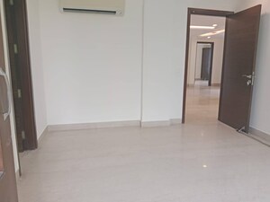 Room in 3 BHK Builder Floor at Greater Kailash I – for Rent