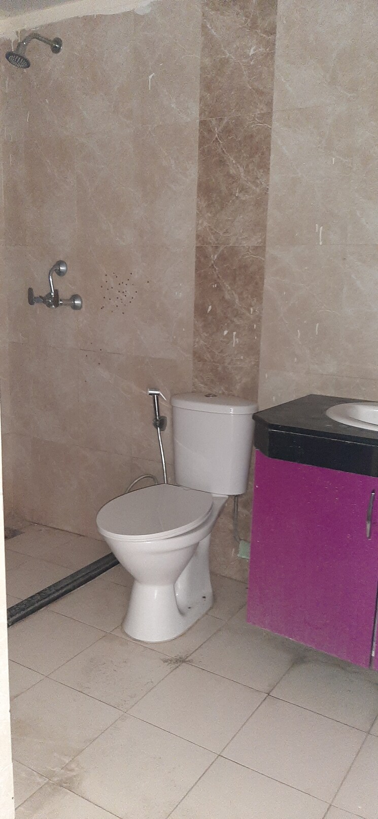 Bathroom, land-craft-golf-links-apartment-phase-2 3 Bedroom 1450 Sq.Ft. Apartment In Pandav Nagar Ghaziabad 9313061