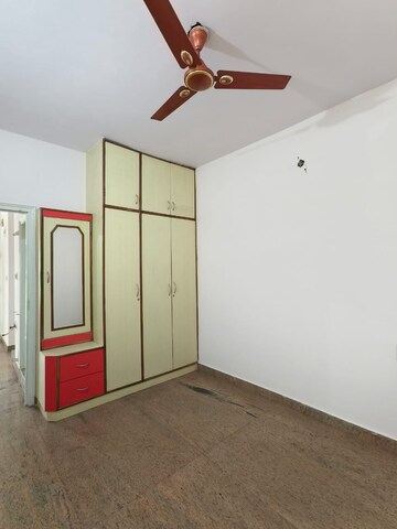 Room in 2 BHK Builder Floor at Hsr Layout – for Rent
