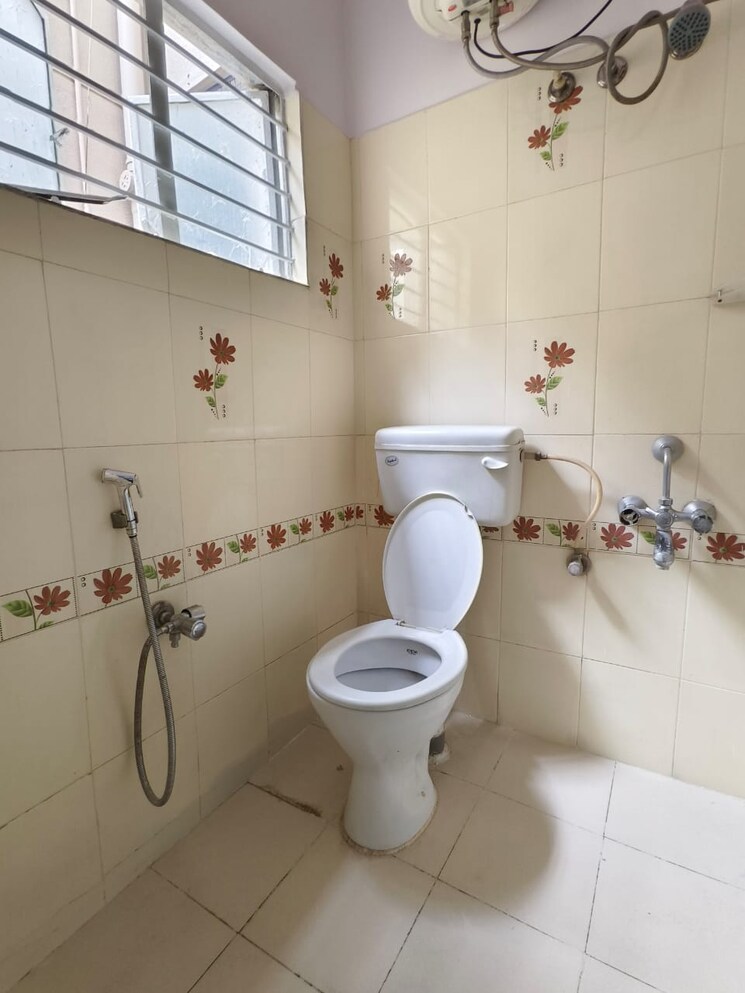 Bathroom, hsr layout 2 Bedroom 900 Sq.Ft. Builder Floor In Hsr Layout Bangalore 9313093