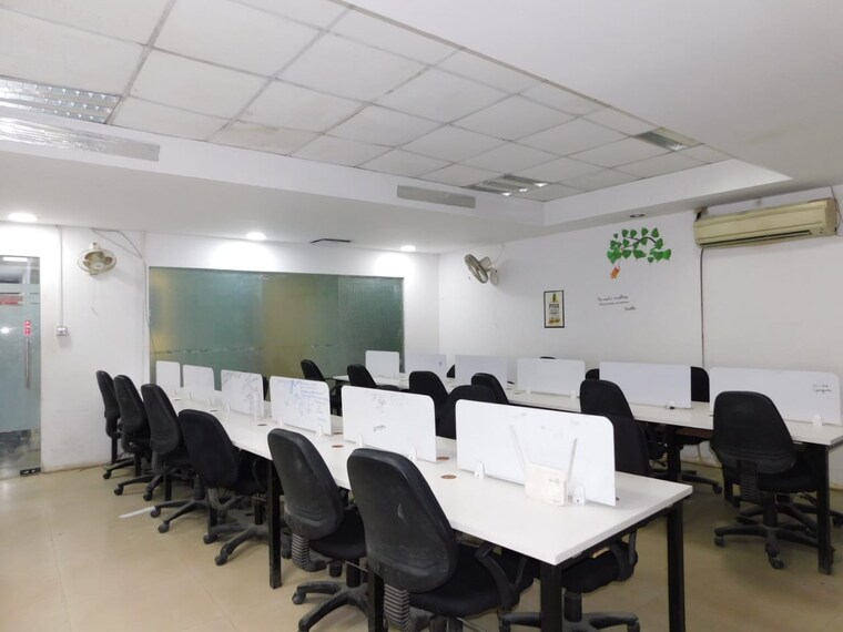 Team Area, anthurium Commercial Office Space in IT/SEZ 7000 Sq.Ft. In Sector 73 Noida 9313082