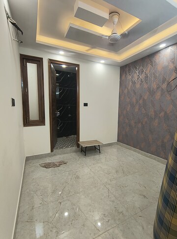 Master Bedroom in 2 BHK Builder Floor at Govindpuri – for Rent