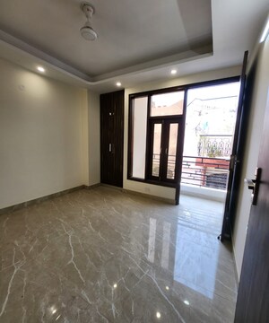 2 BHK Builder Floor For Rent in Saket