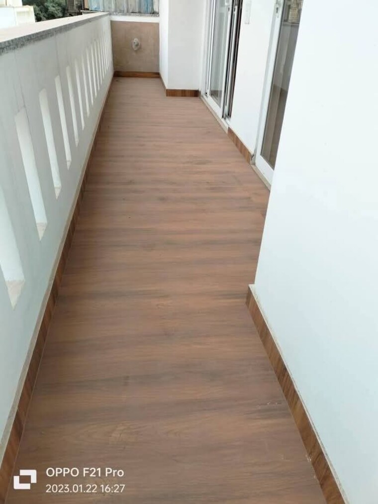 Room, sector 5 1.5 Bedroom 1000 Sq.Ft. Builder Floor In Sector 5 Gurgaon 9313124