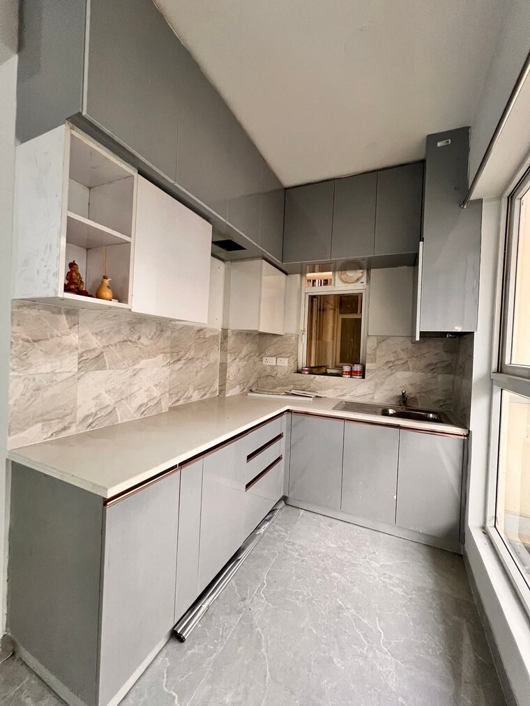 Kitchen, sector 5 1.5 Bedroom 1000 Sq.Ft. Builder Floor In Sector 5 Gurgaon 9313124