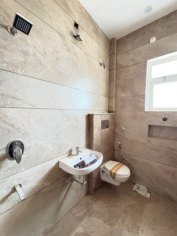 Attached Bathroom, sector 62 mohali 6 Bedroom 1000 Sq.Ft. Independent House In Sector 62, Mohali Mohali 9313155