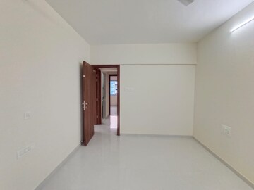 Room in 3 BHK Apartment at BDL Hresa, Chembur – for Rent