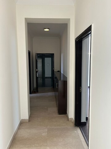 Building Lobby in 3.5 BHK Apartment at Parsvnath Exotica, Sector 53 – for Rent