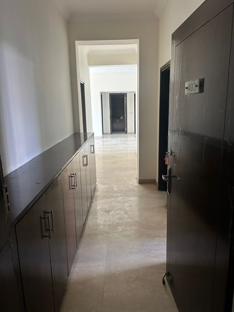 Room, parsvnath-exotica 3.5 Bedroom 2645 Sq.Ft. Apartment In Sector 53 Gurgaon 9313194