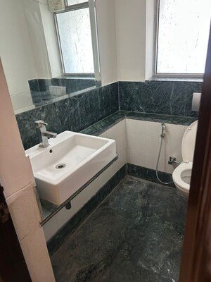 Team Area in 3.5 BHK Apartment at Parsvnath Exotica, Sector 53 – for Rent