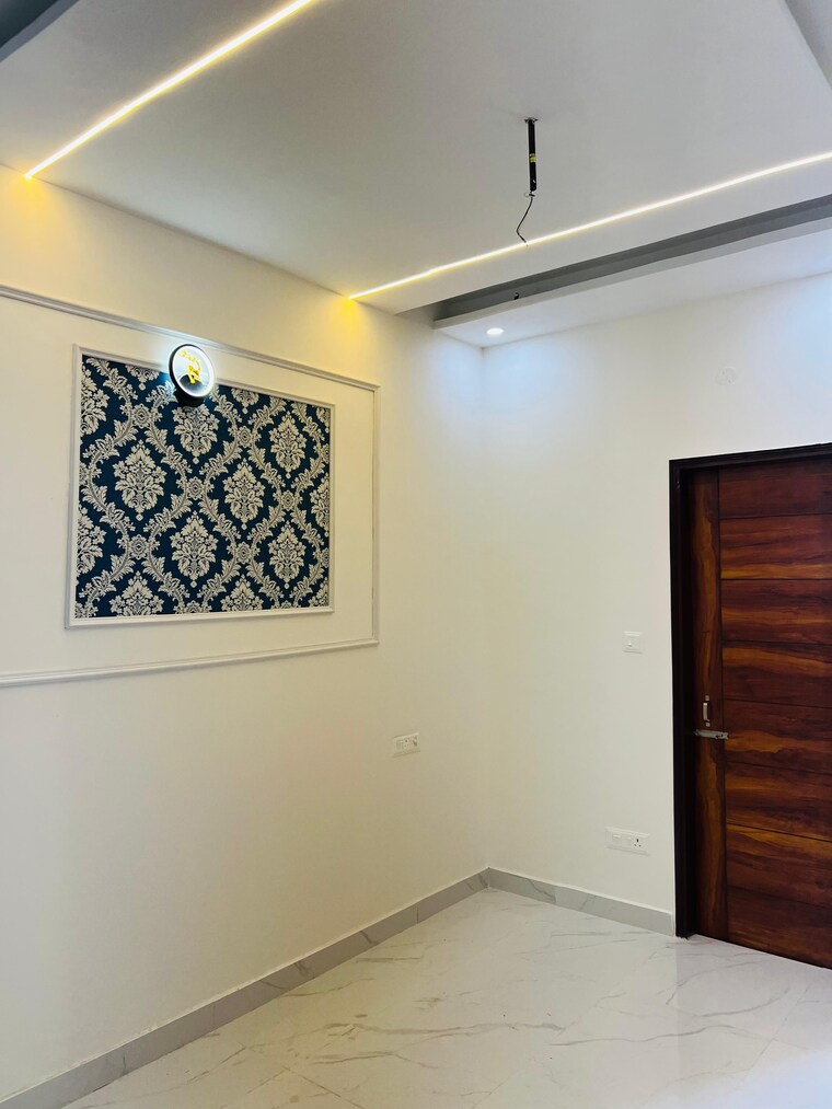 Room, sector 68 4 Bedroom 150 Sq.Yd. Independent House In Sector 68 Mohali 9313206
