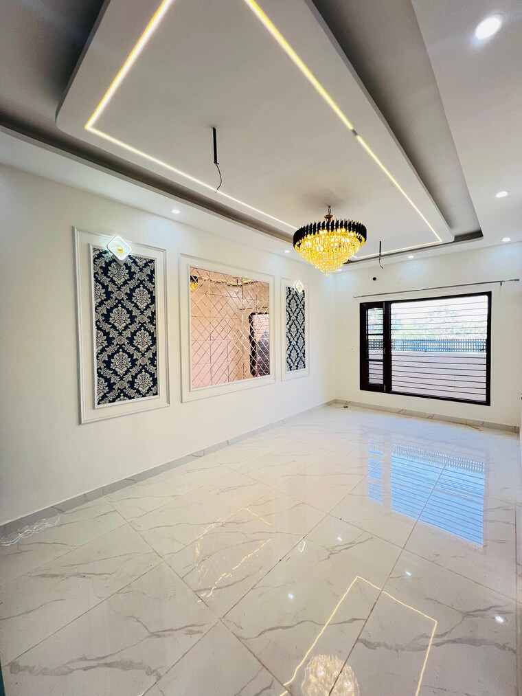 Hall, sector 68 4 Bedroom 150 Sq.Yd. Independent House In Sector 68 Mohali 9313206