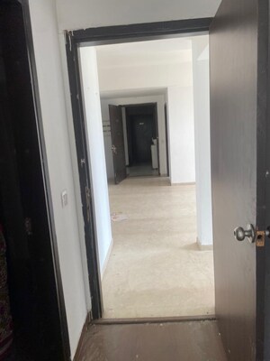 Building Lobby in 2.5 BHK Builder Floor at Smart World Gems, Sector 89 – for Rent