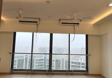 Room in 2 BHK Apartment at Adani Ten BKC, Bandra East – for Rent
