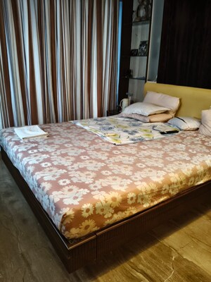 Bedroom in 4 BHK Apartment at Oberoi Sky Gardens, Andheri West – for Sale