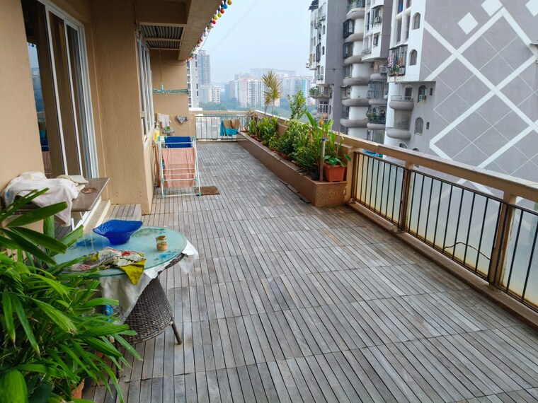 Balcony, oberoi-sky-gardens 4 Bedroom 2800 Sq.Ft. Apartment In Andheri West Mumbai 9313158