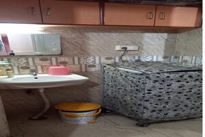 Bathroom in 2 BHK Apartment at Kukreja Sai Deep, Chembur – for Sale