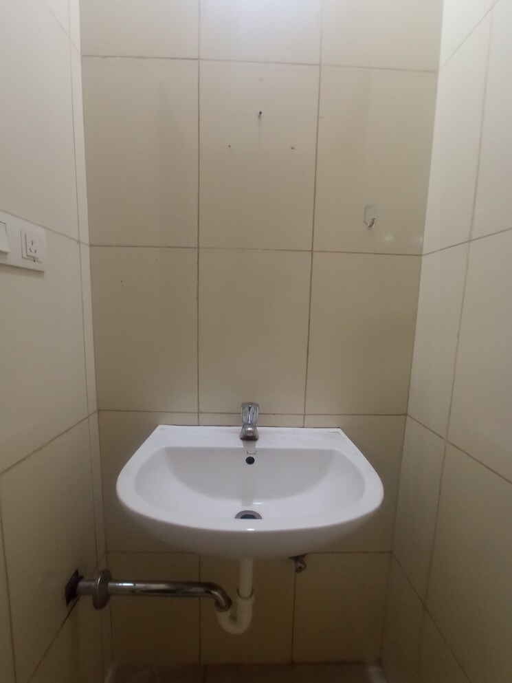 Bathroom, nanded-city-sarang 2 Bedroom 872 Sq.Ft. Apartment In Nanded Pune 9313302