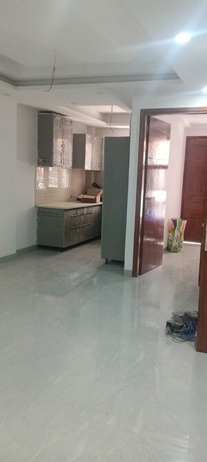 Bathroom in 3 BHK Builder Floor at Rps Palms, Sector 88 – for Sale
