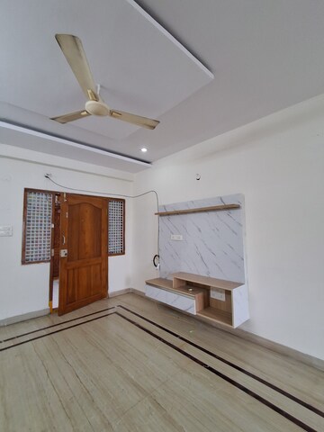Living Room in 3 BHK Apartment at Kondapur – for Rent