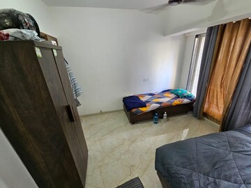 Room in  Pg at Mayur Pankh CHS, Borivali East – for Rent