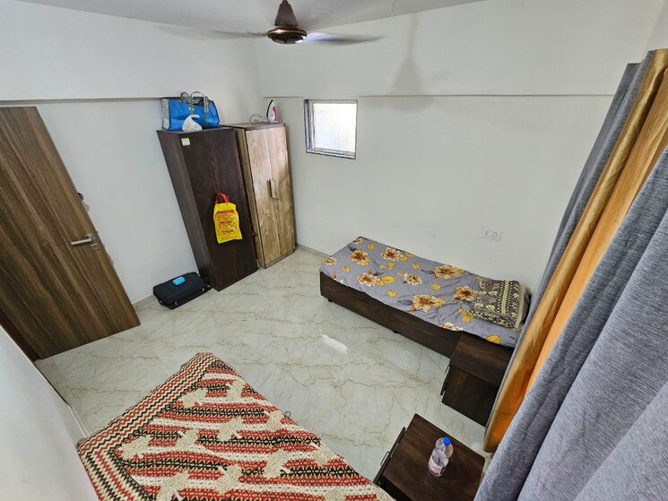 Room, mayur-pankh-chs Pg For Boys & Girls In Borivali East 9313299