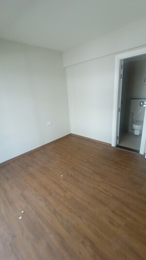 Room in 3 BHK Builder Floor at Signature Global City 63A, Sector 63a – for Rent