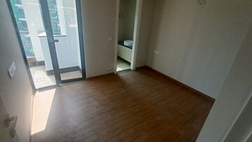 Room in 3 BHK Builder Floor at Signature Global City 63A, Sector 63a – for Rent