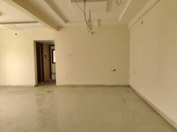 Room in 2 BHK Apartment at Beyond Deccan, S D Road – for Sale