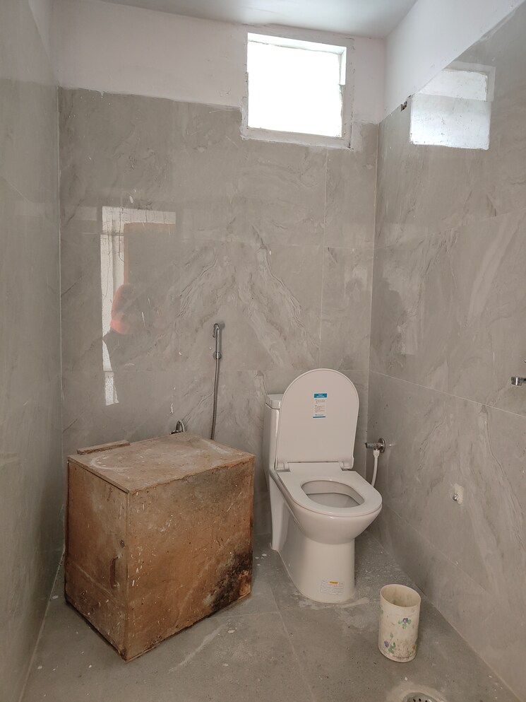 Bathroom, beyond-deccan 2 Bedroom 1150 Sq.Ft. Apartment In S D Road Hyderabad 9313450