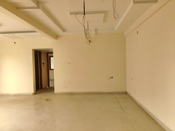 Room in 2 BHK Apartment at Beyond Deccan, S D Road – for Sale