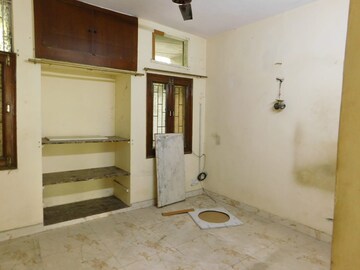 Room in 3 BHK Apartment at PM Secretariat CGHS, Vikas Puri – for Sale