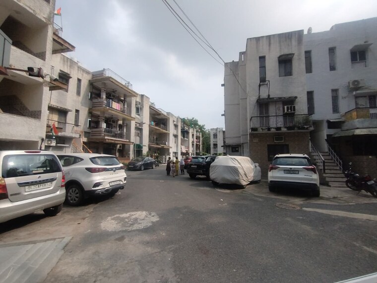 Exterior View, pm-secretariat-cghs 3 Bedroom 1250 Sq.Ft. Apartment In Vikas Puri Delhi 9313625