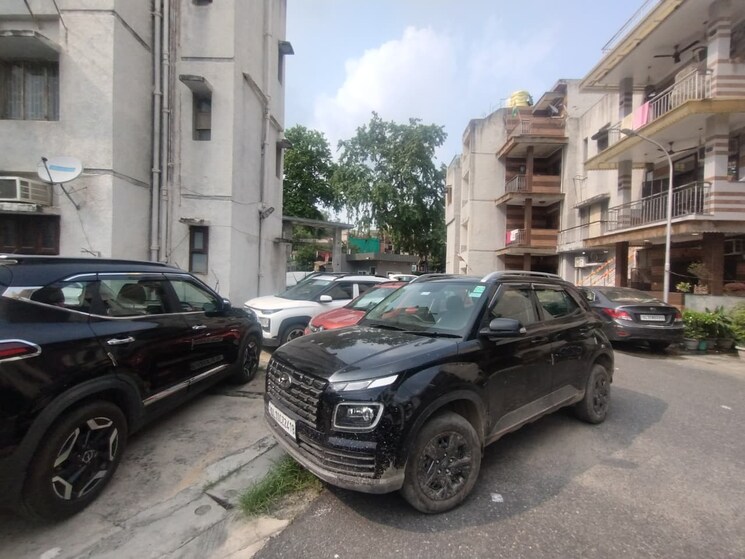 Exterior View, pm-secretariat-cghs 3 Bedroom 1250 Sq.Ft. Apartment In Vikas Puri Delhi 9313625