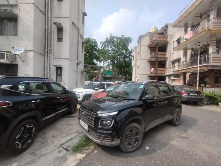 Exterior View, pm-secretariat-cghs 3 Bedroom 1250 Sq.Ft. Apartment In Vikas Puri Delhi 9313625