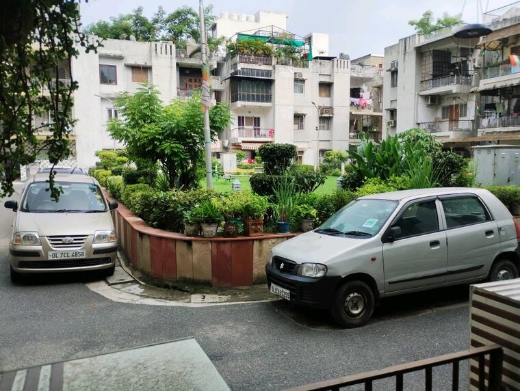 Exterior View, pm-secretariat-cghs 3 Bedroom 1250 Sq.Ft. Apartment In Vikas Puri Delhi 9313625