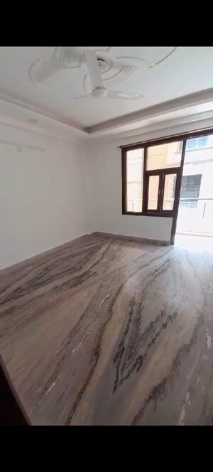 Room in 3 BHK Builder Floor at Chattarpur – for Rent