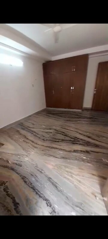 Room in 3 BHK Builder Floor at Chattarpur – for Rent