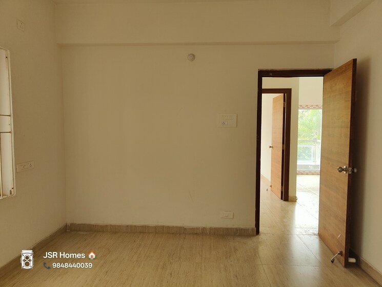 Room, east marredpally 3 Bedroom 1500 Sq.Ft. Apartment In East Marredpally Hyderabad 9313616