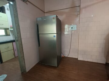 Room in 1 BHK Apartment at Green Field B CHS LTD, Andheri East – for Rent