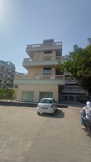  Shop For Rent in Signature Global Prime, Sector 63a