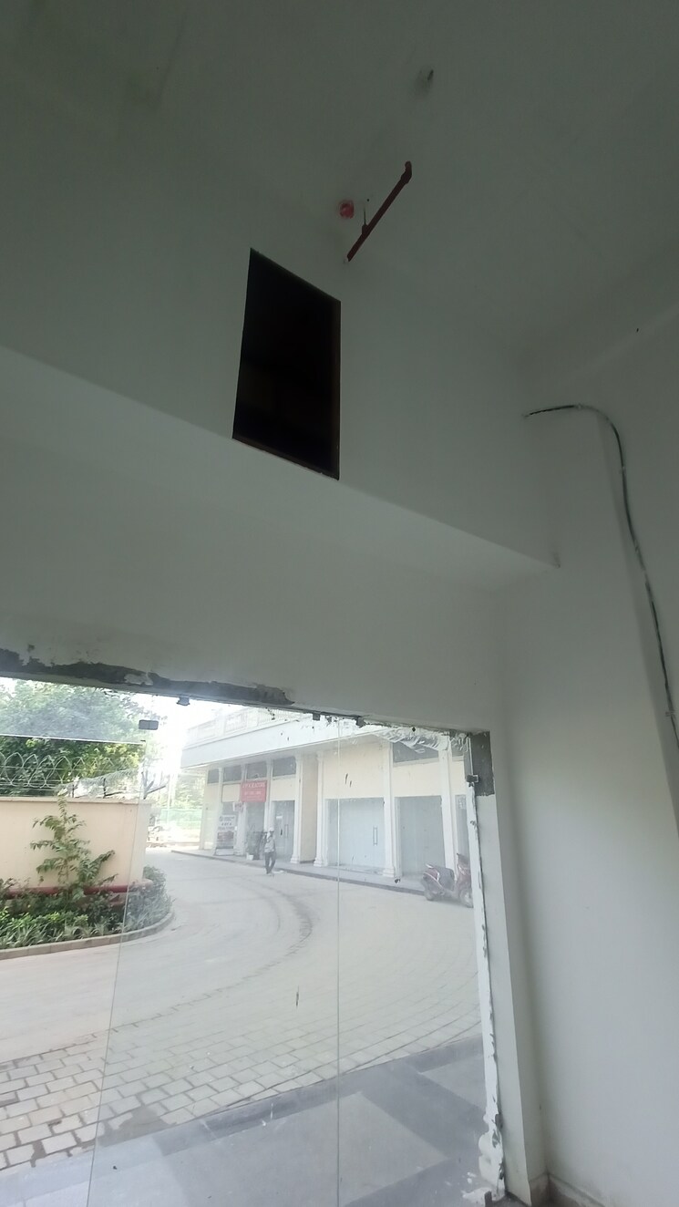 Floor Plan, signature-global-prime Commercial Shop 250 Sq.Ft. In Sector 63a Gurgaon 9307186