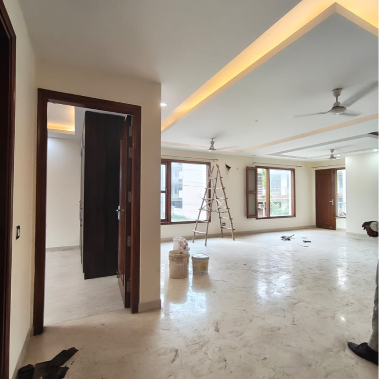 Room, sas-tower 3 Bedroom 2484 Sq.Ft. Builder Floor In Medi City Gurgaon 9313656