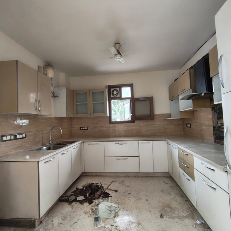 Kitchen, sas-tower 3 Bedroom 2484 Sq.Ft. Builder Floor In Medi City Gurgaon 9313656